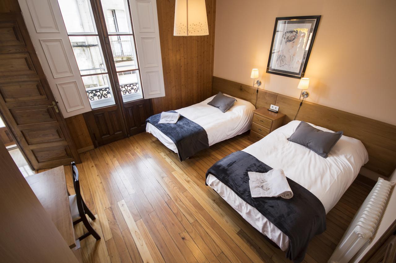 La Posada De La Casona De Sarria Bagian luar foto
